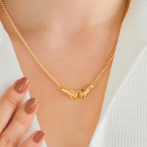 Hand halskette, Hand in Hand Halskette, Elegante Halskette, Valentinstag Geschenk, Besondere Tagesgeschenke, Hochzeit, Muttertagsgeschenk, Geschenk für Sie, Geschenk