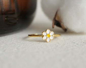 Daisy 24K Gold Plated Brass Ring, Adjustable, Dainty Ring, Gift For Her, Cute Ring, Minimalist Ring, Girlfriend Gift, Flower Ring