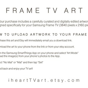 Op de afbeelding: Tekstuele instructies over het uploaden van kunstwerken naar een Samsung Frame TV. De tekst bevat de afmetingen van het kunstwerk, 3840 pixels bij 2160 pixels. De tekst bevat ook het websiteadres iheartTVart.etsy.com.