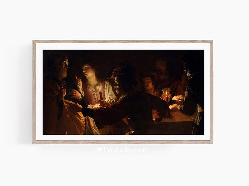Op de afbeelding: Een schilderij dat een groep mensen toont die rond een tafel zijn verzameld, verlicht door kaarslicht. De figuren zijn gekleed in 17e-eeuwse kleding en lijken een kaartspel te spelen. De sc&egrave;ne speelt zich af in een zwak verlichte kamer, waarbij het licht van de kaars schaduwen op de muren werpt.