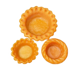 Wax Pie Crust with Tin Pans / Pastry Shells / Fake Food