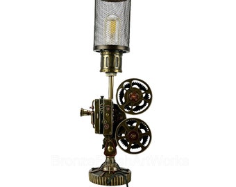 Estatua de proyector Steampunk, resina fundida en frío, acabado en bronce antiguo, lámpara LED, iluminación, decoración del hogar