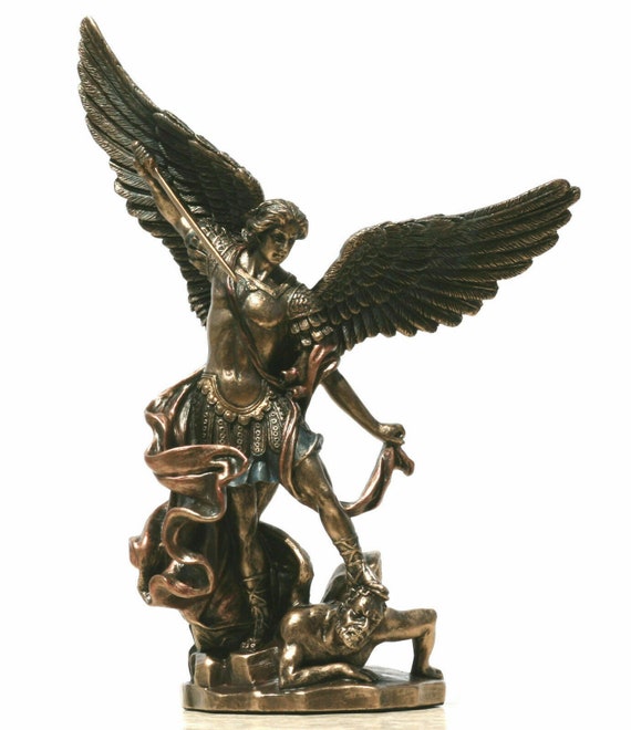 ルシファーを倒した大天使聖ミカエル像彫刻ブロンズ仕上げ 28インチ