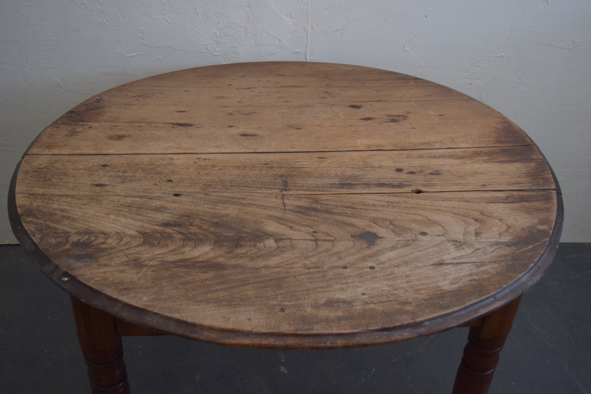 家具 Vintage round table Vintage Round Table w/Shaker Legs