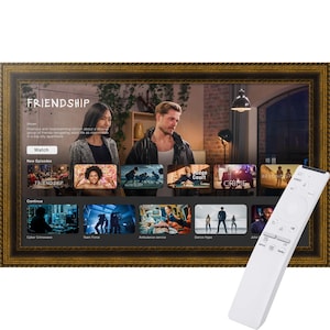 K&ouml;nnte beinhalten: Ein Fernsehbildschirm, der eine Streaming-Dienst-Oberfl&auml;che mit dem Titel "FRIENDSHIP" anzeigt. Der Bildschirm ist in einem dekorativen Goldrahmen gerahmt, mit einer wei&szlig;en Fernbedienung im Vordergrund. Verschiedene Miniaturansichten von Sendungen sind sichtbar.