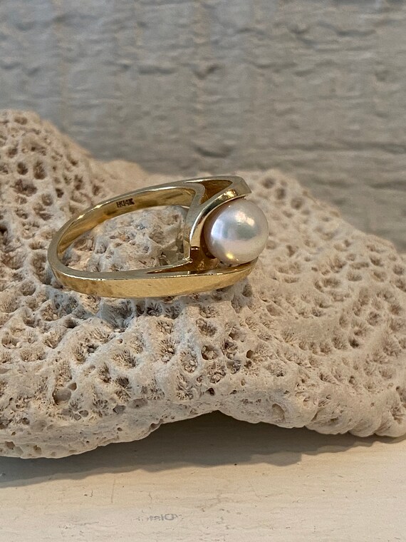 Magnificent Cultured Pearl and Diamond Ring - image 4
