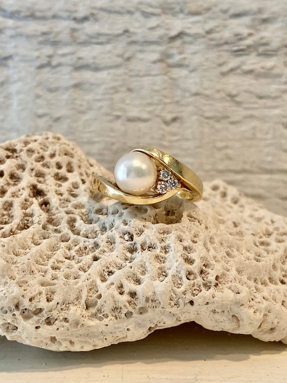 Magnificent Cultured Pearl and Diamond Ring - image 2
