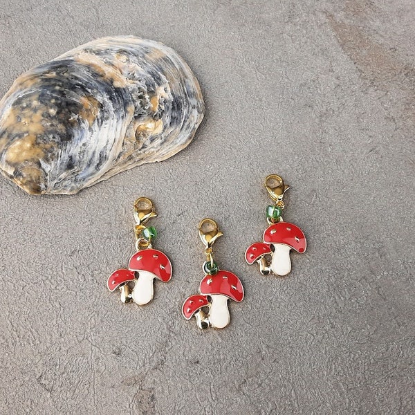 Stitch markers with stainless steel carabiner or ring - "Fly Agaric" - set of 2 / progress keeper / key ring / lucky charm