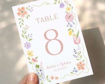 Números de mesa de boda con flores silvestres y un toque caprichoso, fiesta en un jardín botánico, tarjetas de mesa florales