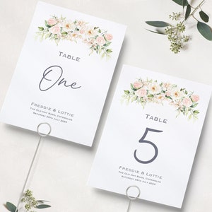 Numeri del tavolo di nozze / matrimonio di fiori rosa e bianchi / nomi dei tavoli / numeri del tavolo di ricevimento / biglietti da visita / A5 e A6 / stampati