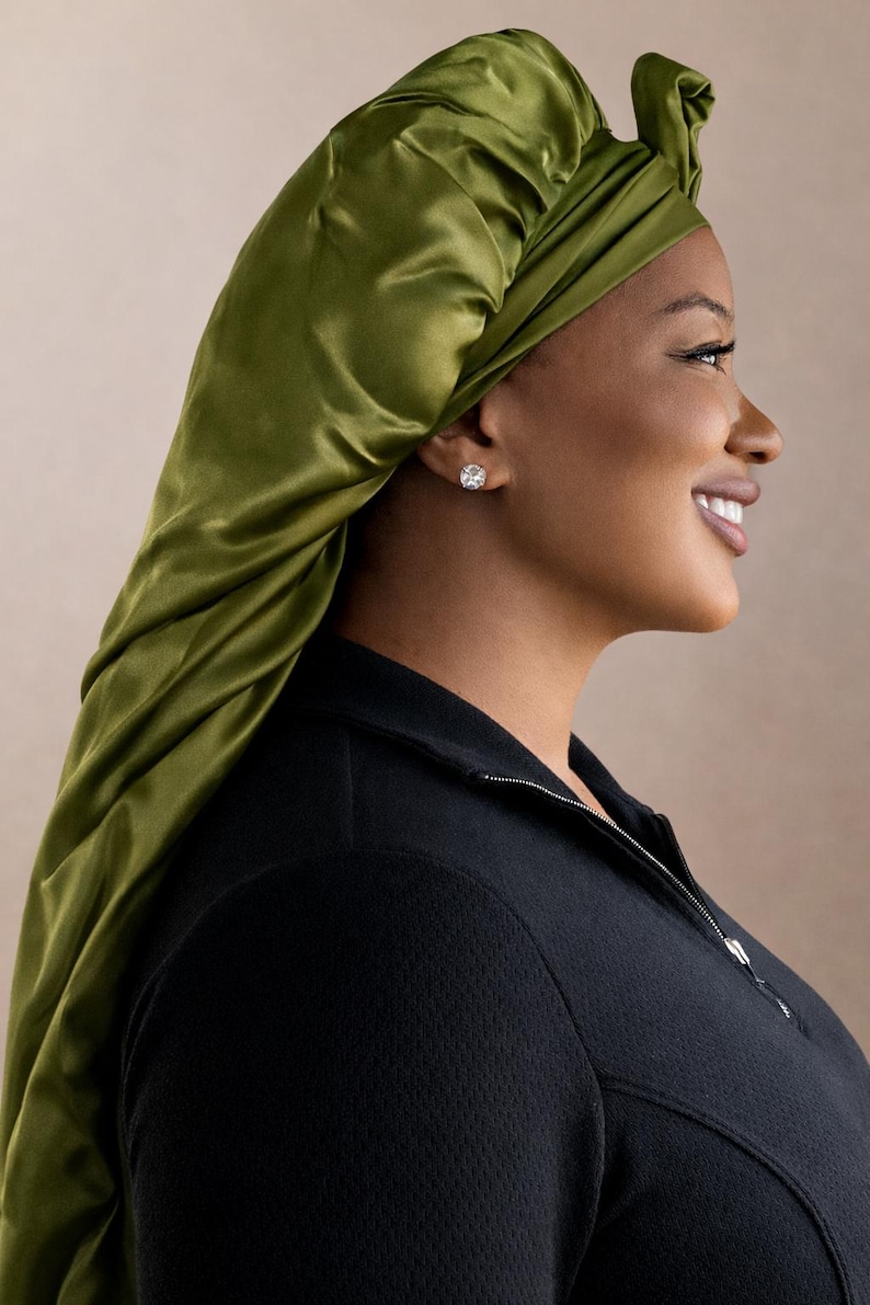 Gorro de satén extralargo de doble capa, con lazo ajustable reversible, ajuste seguro para cabello largo, trenzas, rastas y extensiones. imagen 13