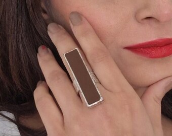 Braun Statement Ring: Voller Fingerring, dicker dicker Ring