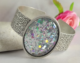 Glitter Cabochon Cuff Bracelet: Antique Silver Wide Bangle