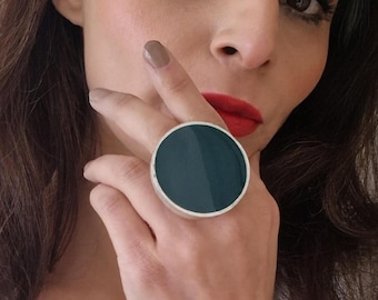 Anel de declaração verde jade escuro: bijuteria robusta ajustável