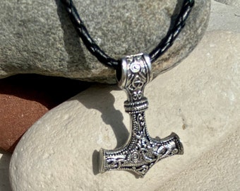 Viking Jewellery/ Viking gift/Viking wedding . Viking Nordic necklace / Mjöllnir accessory/Viking gift/.Viking festival