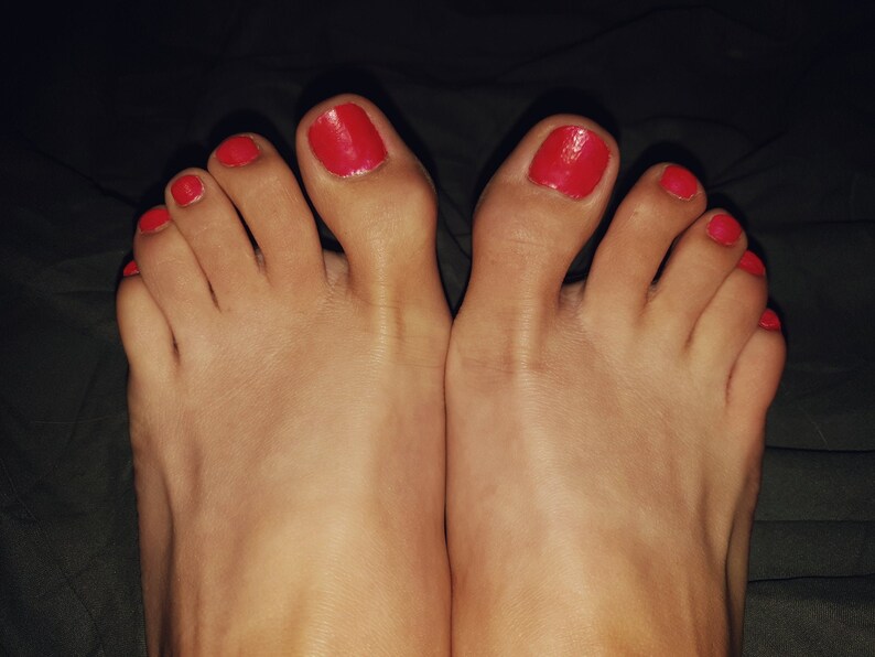Video of sexy feet