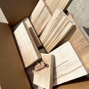 Mix Box Premium Hardwood Canadian Maple & Oak