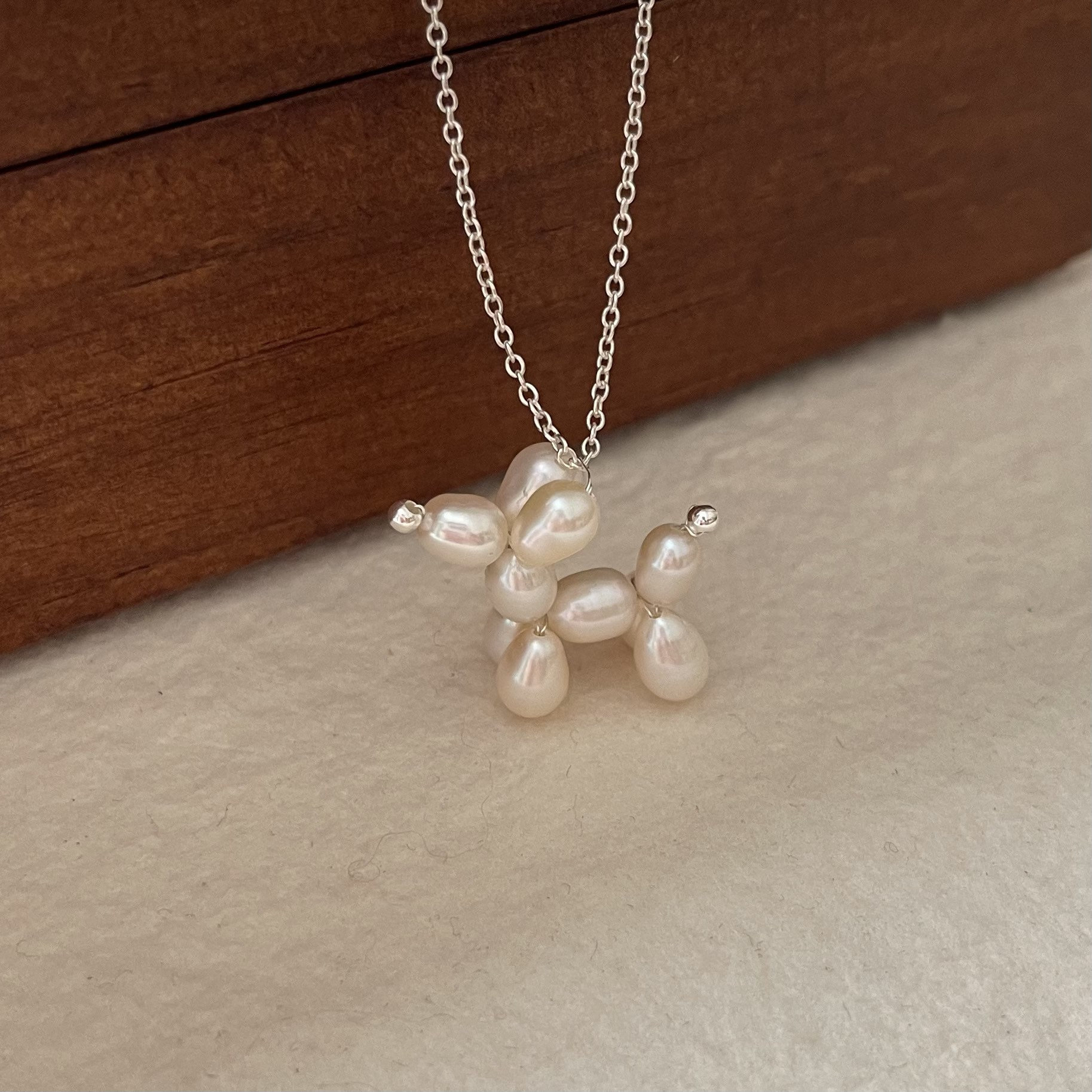 MASU's Balloon Dog Necklace mail order | Palette Art Alive