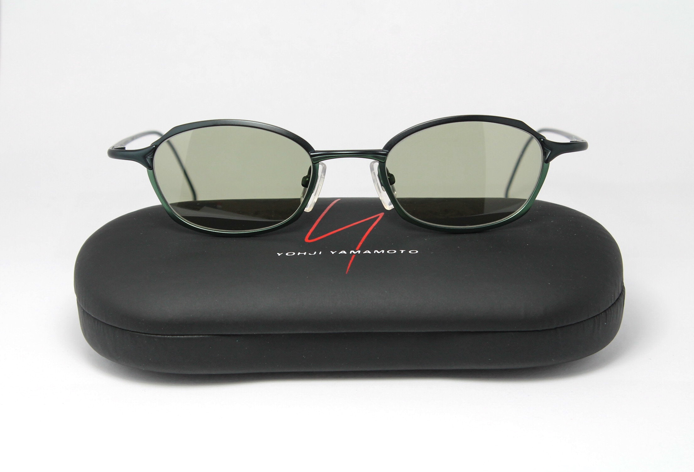 YOHJI YAMAMOTO ヴィンテージ サングラス 52-7201 Yohji Yamamoto 52 7202 1 – Vintage Frames Company