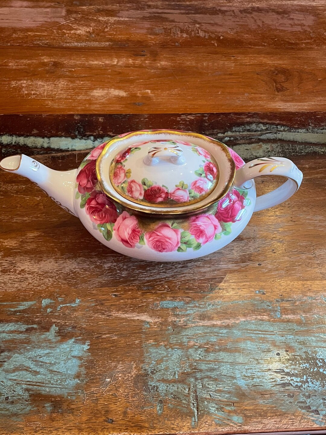 Stunning and RARE Royal Albert Old English Rose Teapot Pink Rose Floral