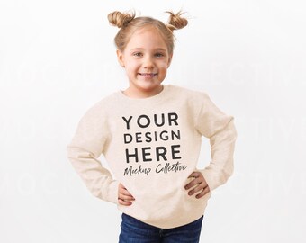 Maqueta de sudadera para niños / Maqueta de sudadera para niños pequeños / Maqueta de estilo de vida para niños / Pieles de conejo 3317 Heather Natural