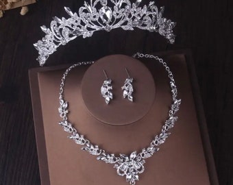 Wedding Jewelry Set Silver Crystal Heart For Bride Crown Tiara Necklace Earrings For Women Bridal Jewelry Set