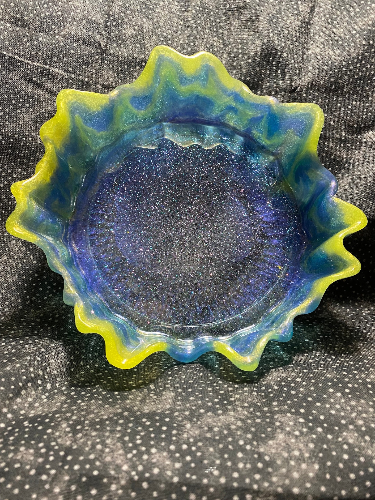 Resin decorative bowl/ plant stand Etsy