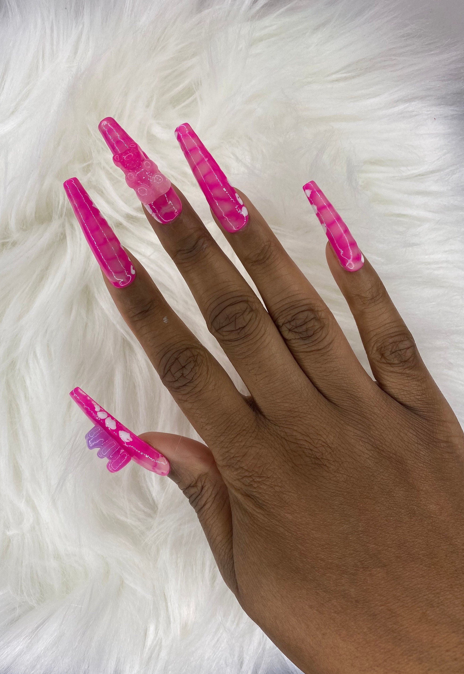 Pink Nails With Gummy Bear - Etsy Denmark
