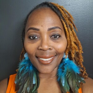 Feather Statement Earrings: Vintage Style