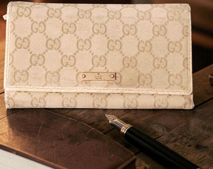 Authentic Vintage Gucci Monogram Wallet
