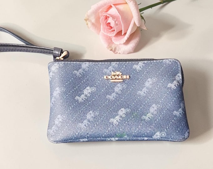 Authentic Coach Corner Zip Wristlet with ahorse & Carriage Blue