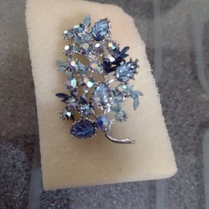 Vintage Blue Flower Spray Brooch