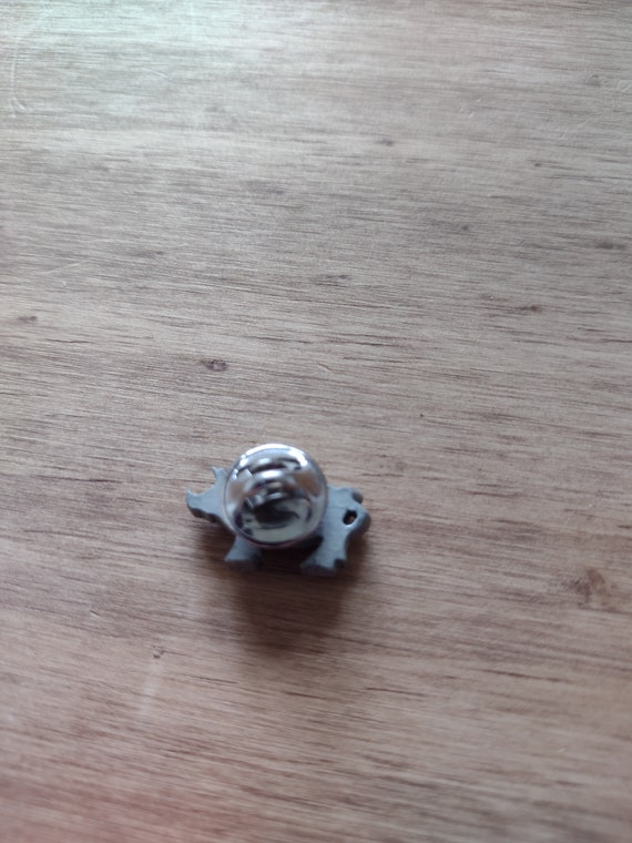 Vintage A E Williams Pewter Pig Brooch View 2