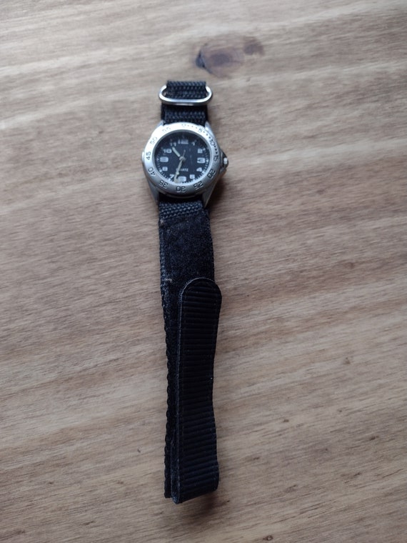 Vintage Unbranded Mens Quartz Watch with a Black Velcro Strap