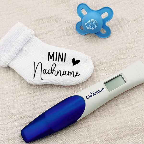 Baby Socke - Schwangerschaft verkünden - Mini Nachname - personalisierte Schwangerschaftsverkündung