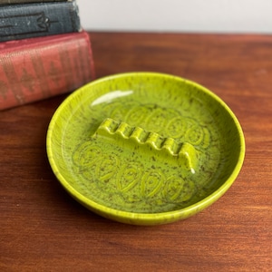 Stunning Chartreuse Royal Haeger MCM Ashtray Trinket Dish