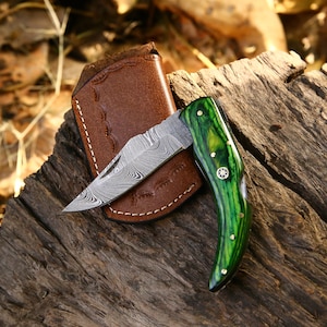 Handmade Damascus Pocket Knife Colour Wood Handle Birthday Gift Folding Knife Groomsmen Gift Anniversary Wedding Personalized Gift for Men