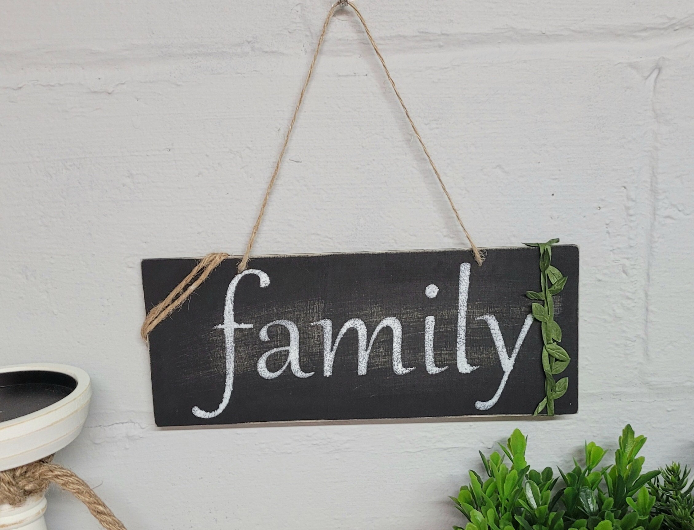 Family Point Sign Family Sign - Etsy
