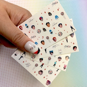 Mini foglio di Stray Kids Bias/ Decalcomanie per unghie Waterslide Stray Kids/ Nail Art SKZ/ Decalcomanie per unghie Kpop/ Adesivi per unghie K-pop
