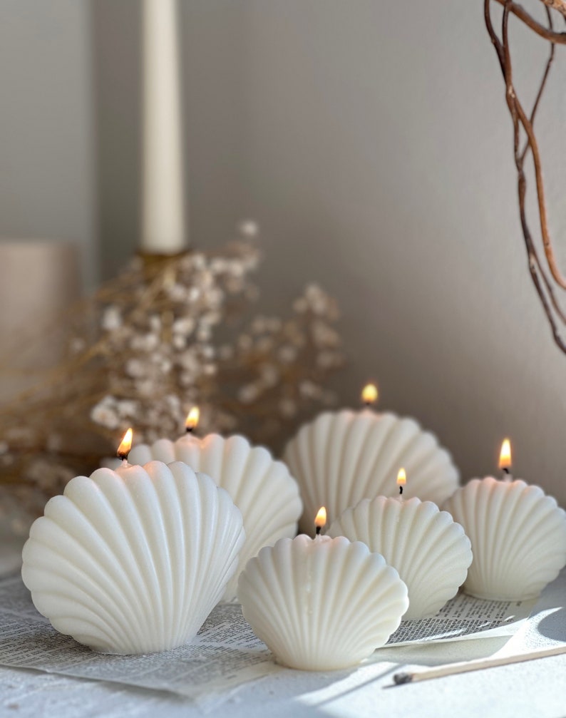 Sea Shell Candle | Undyed Soy Wax Clamshell | Coastal Beach Home Decor imagen 4