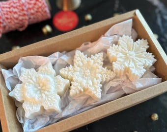 Snowflake Christmas Candle | Hand-Poured Soy Wax Winter Decor