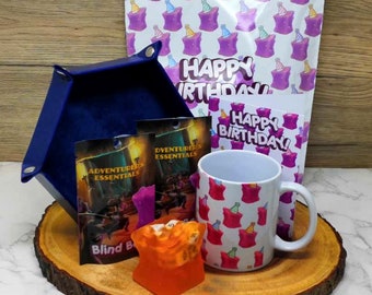 Borsa regalo di compleanno di D&D! - Borsa misteriosa di Dungeons and Dragons, regalo di compleanno / Dadi misteriosi, saponi, vassoio per dadi, tazza e biglietto di auguri