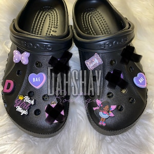 Amuletos luxuosos de crocodilo roxo | Encantos para sapatos | Jibbitz | Amuletos Bling Crocodilo | Decoração de sapatos | Charme de PVC | Decoração de sapatos na moda | Charme de sapato feminino