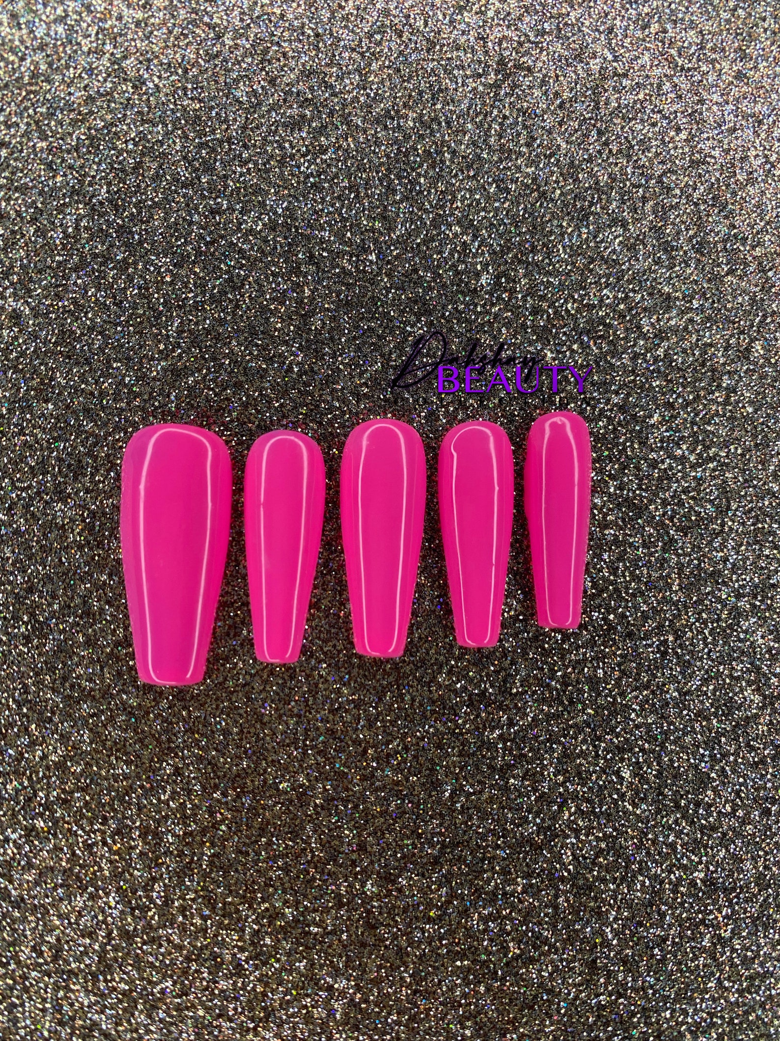 Luxury Press On Nails: And Claws - 0891vul