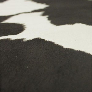 Vache sacrée Tissu Rembourrage draperie décoration de la maison vêtements costumes Vache imprimé fausse peau de vache 54 de large Vendu par cour continue Suède Velours image 8