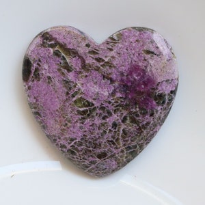Designer Stichtite Heart Cabochon, Purple Stichtite Gemstone, Natural Stichtite Gemstone, Stichtite Crystal For Jewelry, Flatback Stone#8108