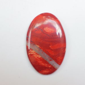 Natürlicher Roter Regenbogen-Jaspis Cabochon - Ovaler Edelstein 44,15 Karat Für Schmuckherstellung