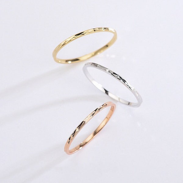 MELON zierlicher Ring für Frauen | Minimalistischer Damen Silberring | Schmaler Stapelring echtes Silber 925 | Ring mit Struktur