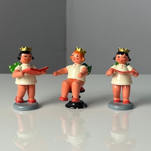 Set: 3x Angel Musicians with Crowns from the Ellmann Arts and Crafts Woodturning Workshop