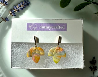Short bar water lily earrings